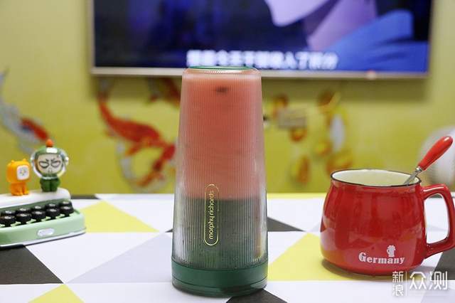 無(wú)線充電，40秒冰爽一夏 摩飛榨汁杯深度體驗(yàn)